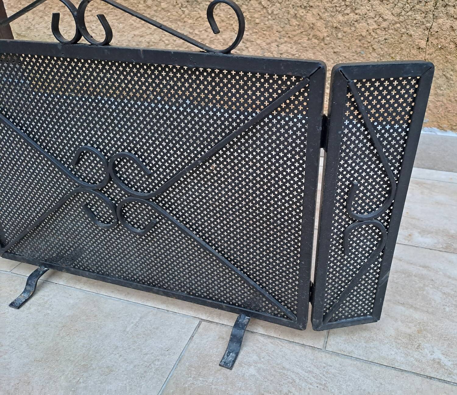 3-leaf iron fireplace screen