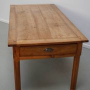 Table à manger de ferme française en cerisier antique, 19e siècle