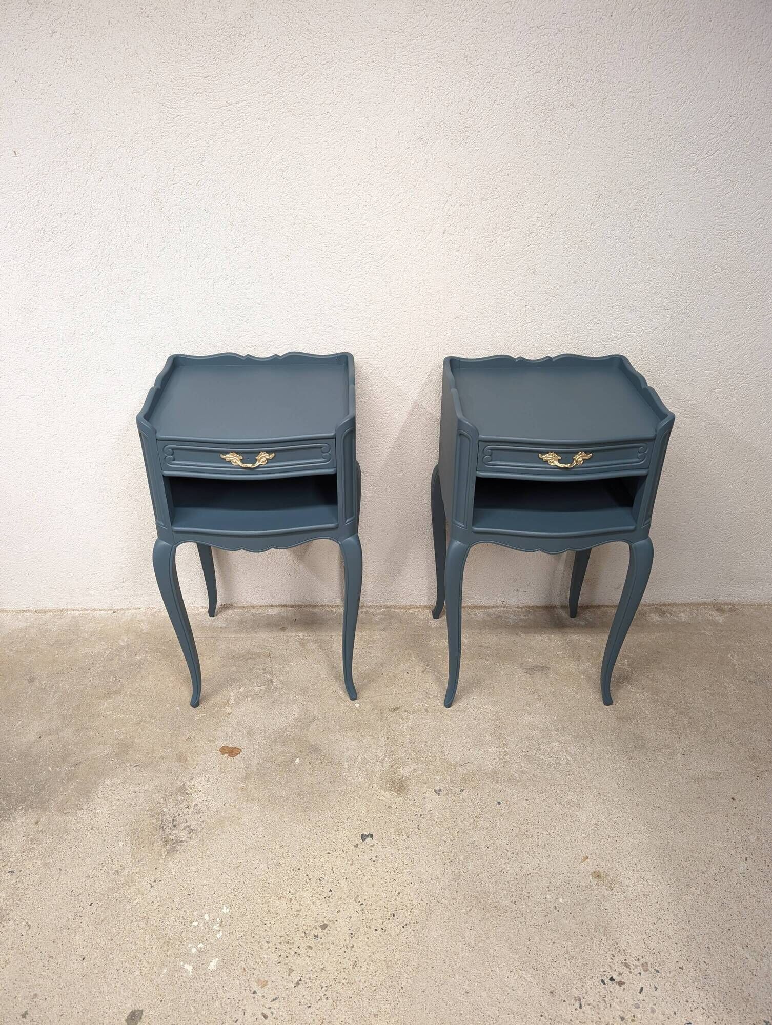 2 relooked cherry wood bedside tables