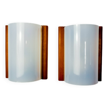 Pair of pine and methacrylate wall lights, Spain 1980