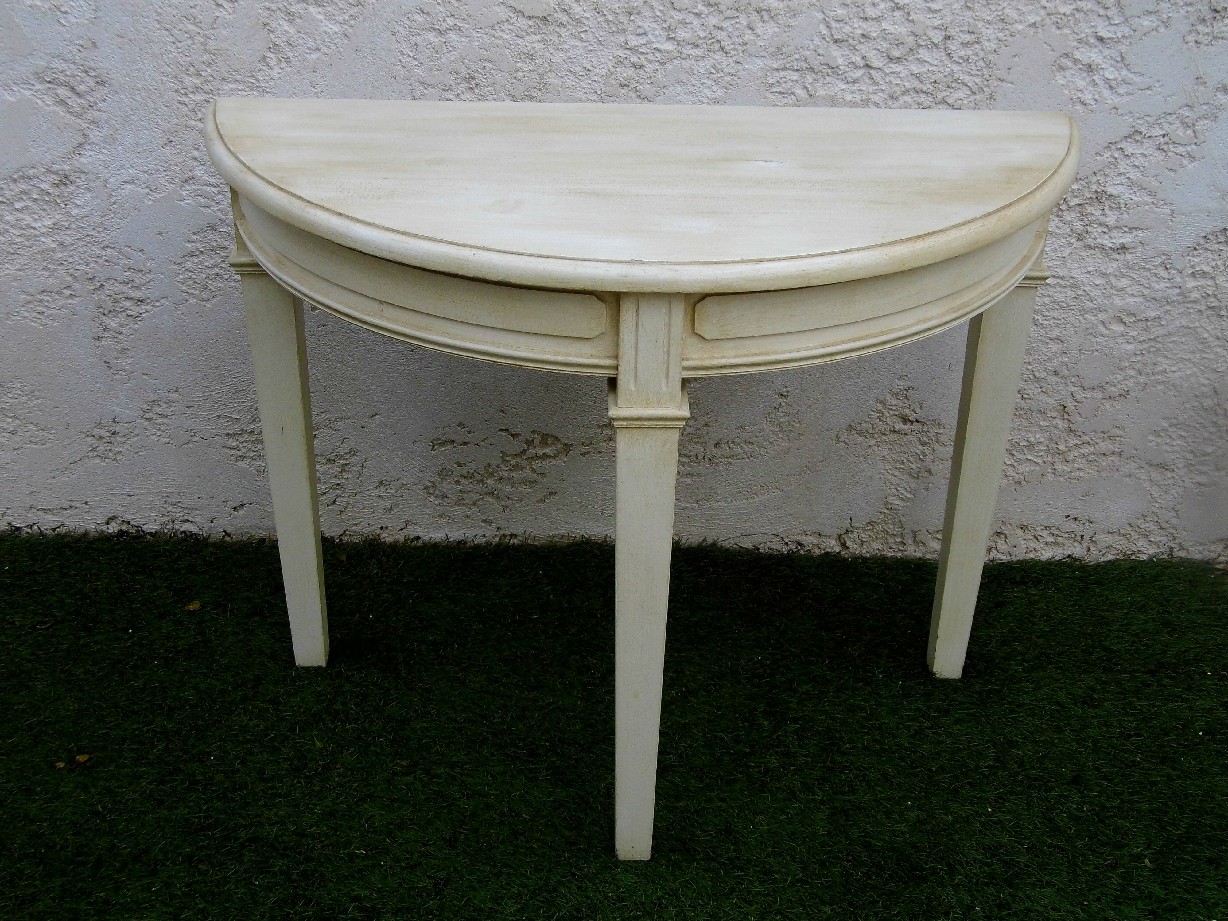 HALF-MOON CONSOLE TRIPOD SOLID PAINTED WOOD TRIPOD EXCELLENT CONDITION