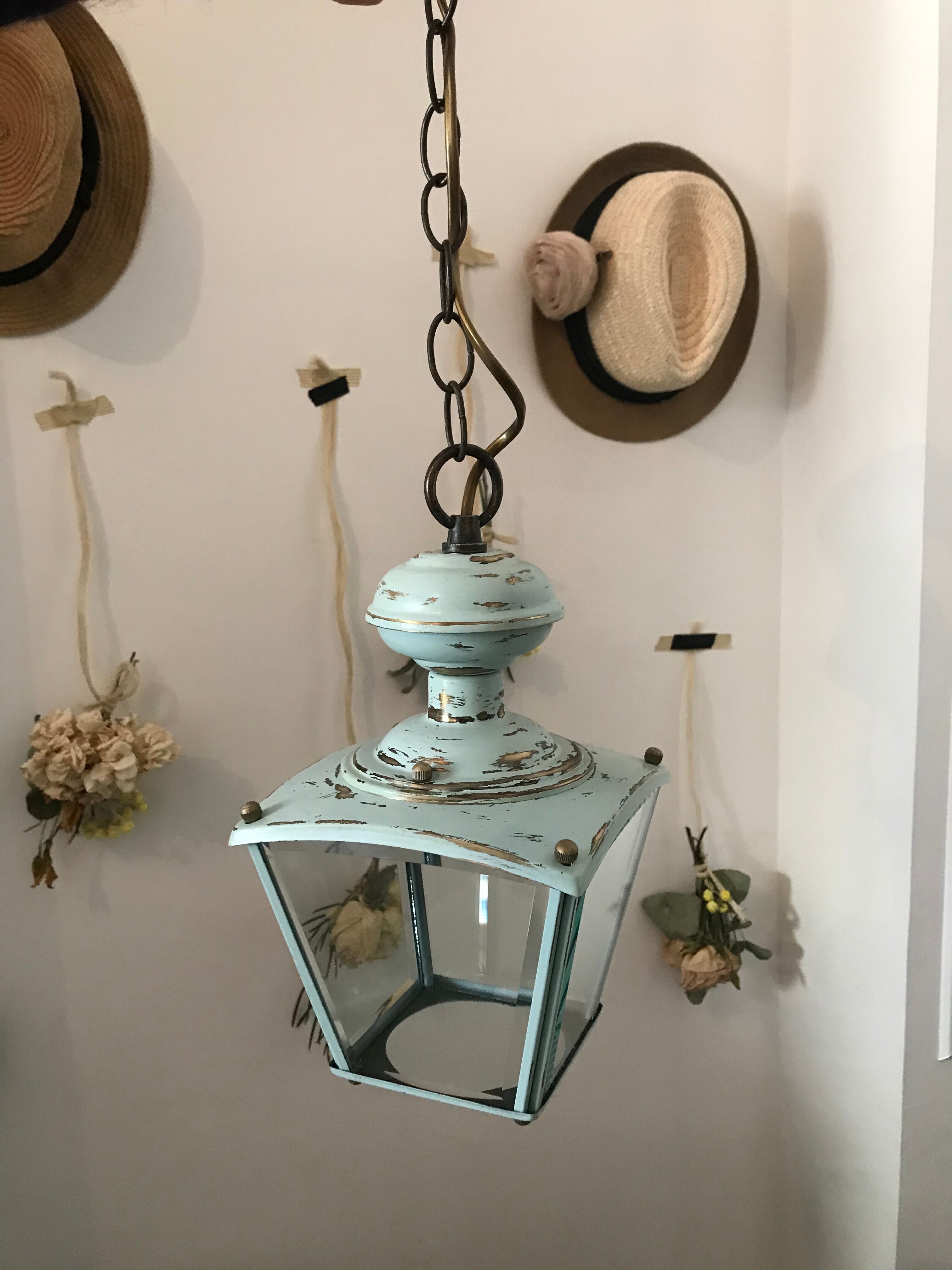 Lantern suspension