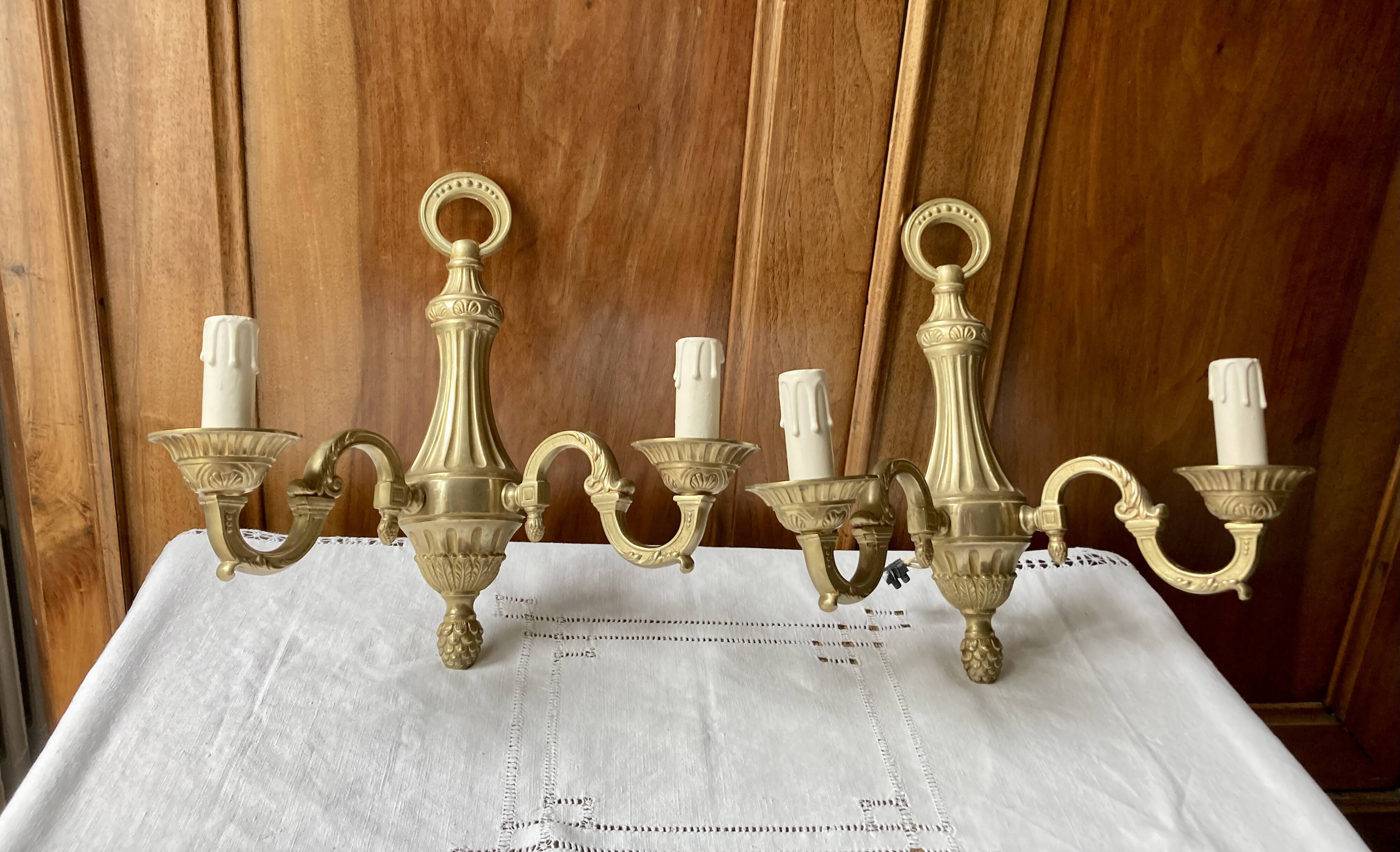 Pair of bronze wall lights