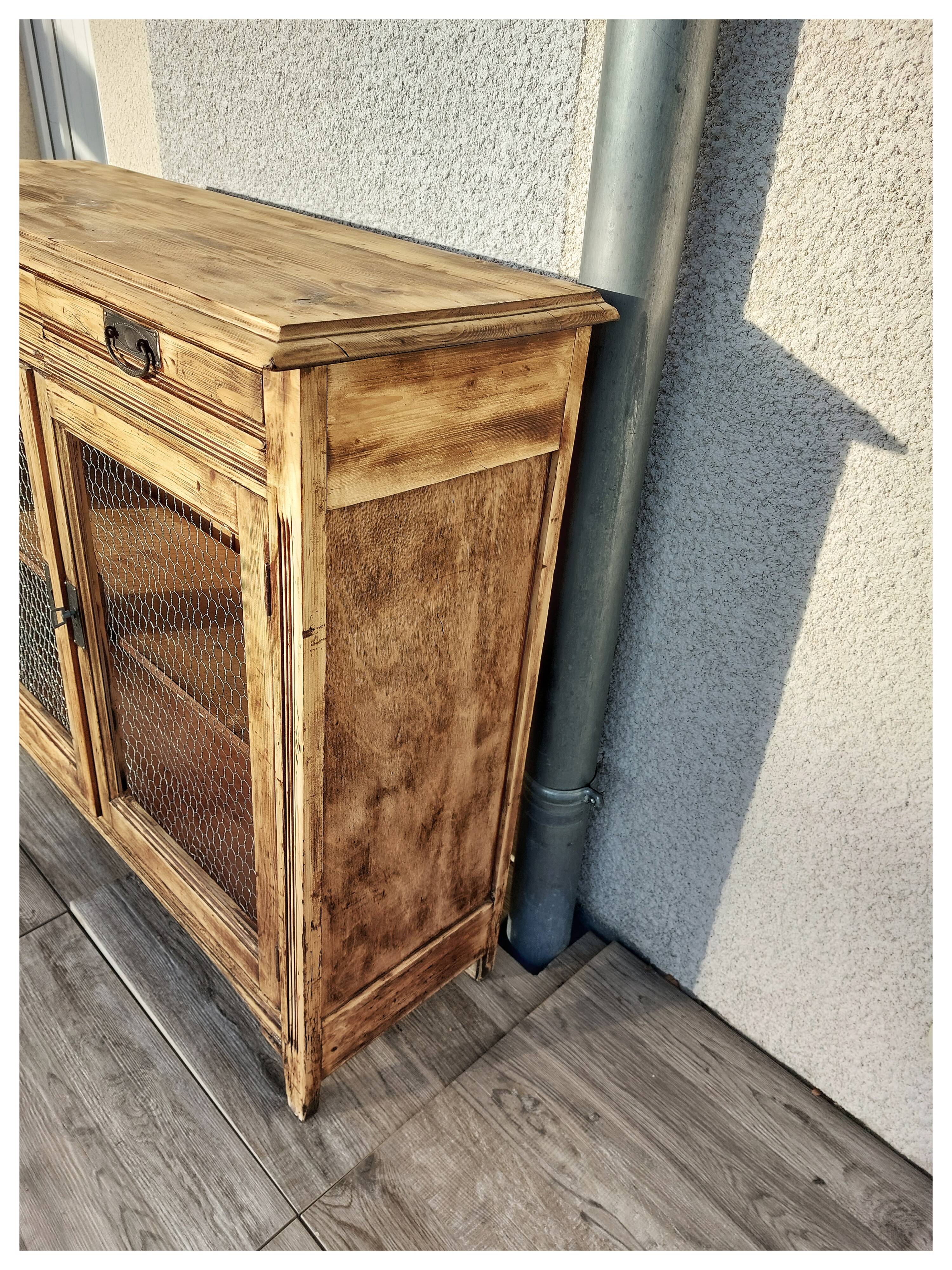 Ancien buffet
