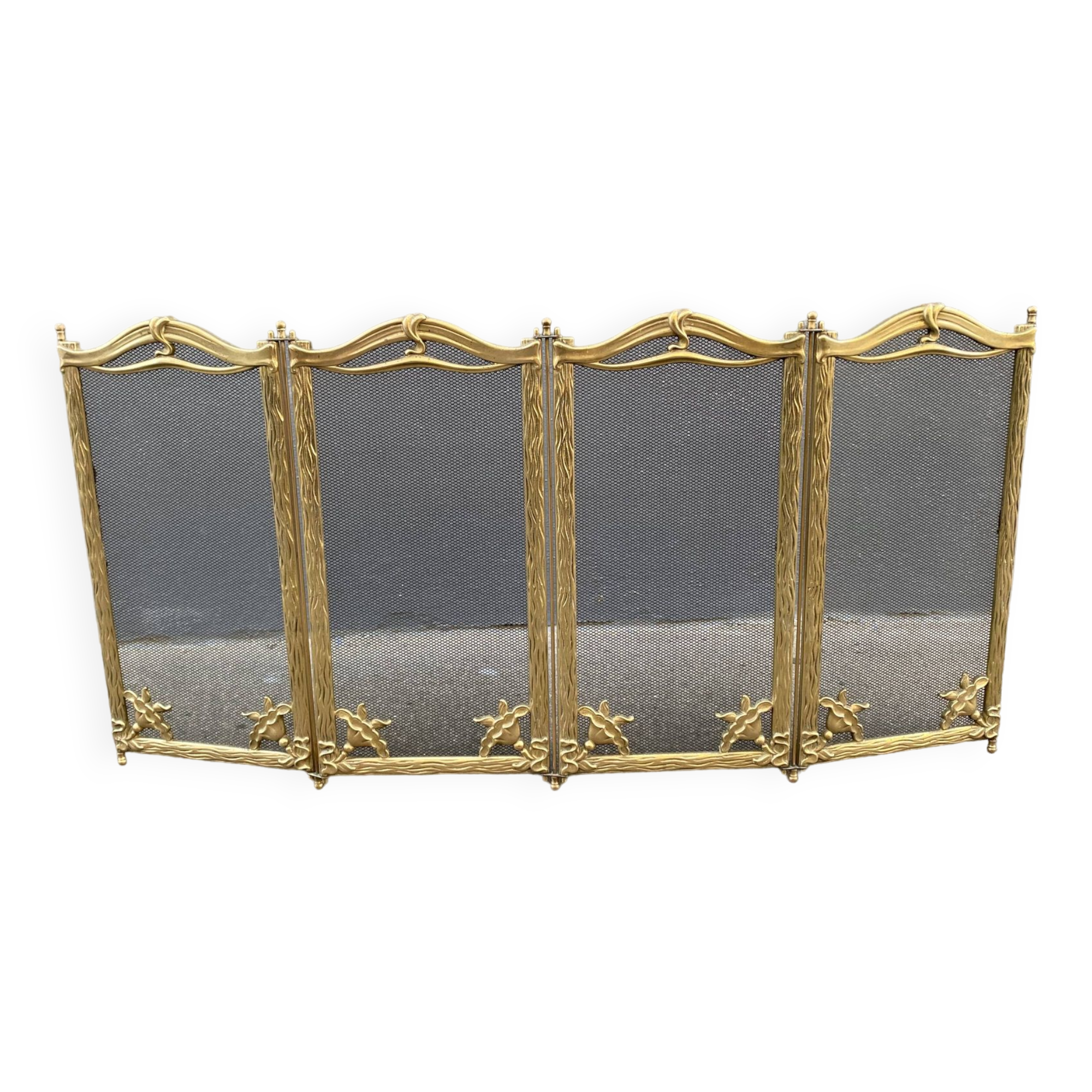 Brass fireplace fire screen 1900, French art nouveau spark screen with 4 shutters