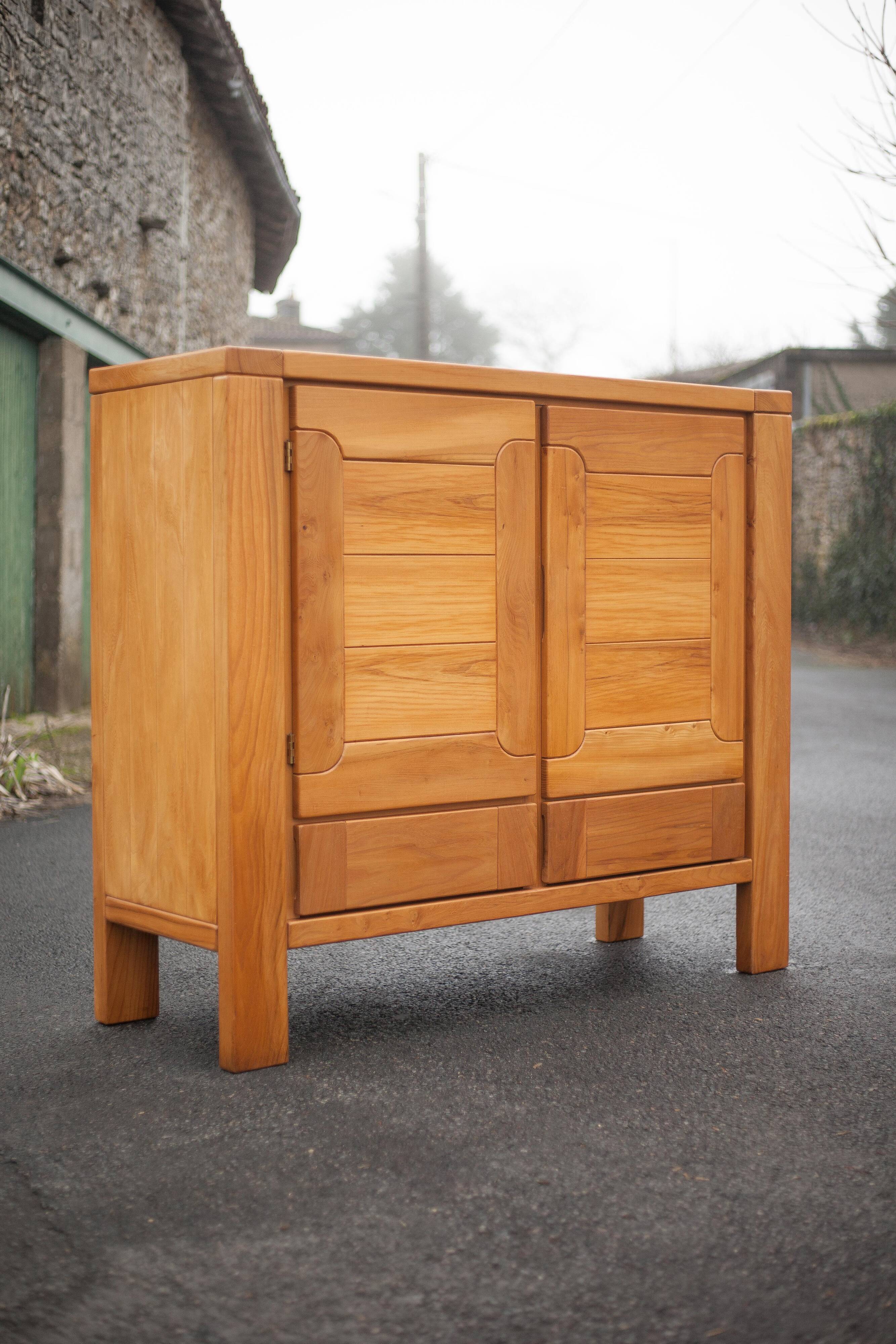 Solid wood sideboard from Regain, wooden storage unit with 2 doors and 2 drawers, living room furniture