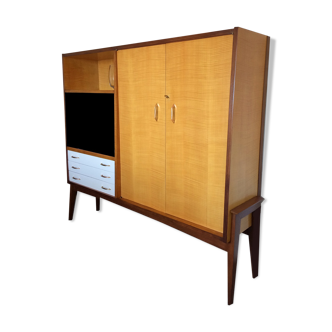 Buffet haut à pieds compas