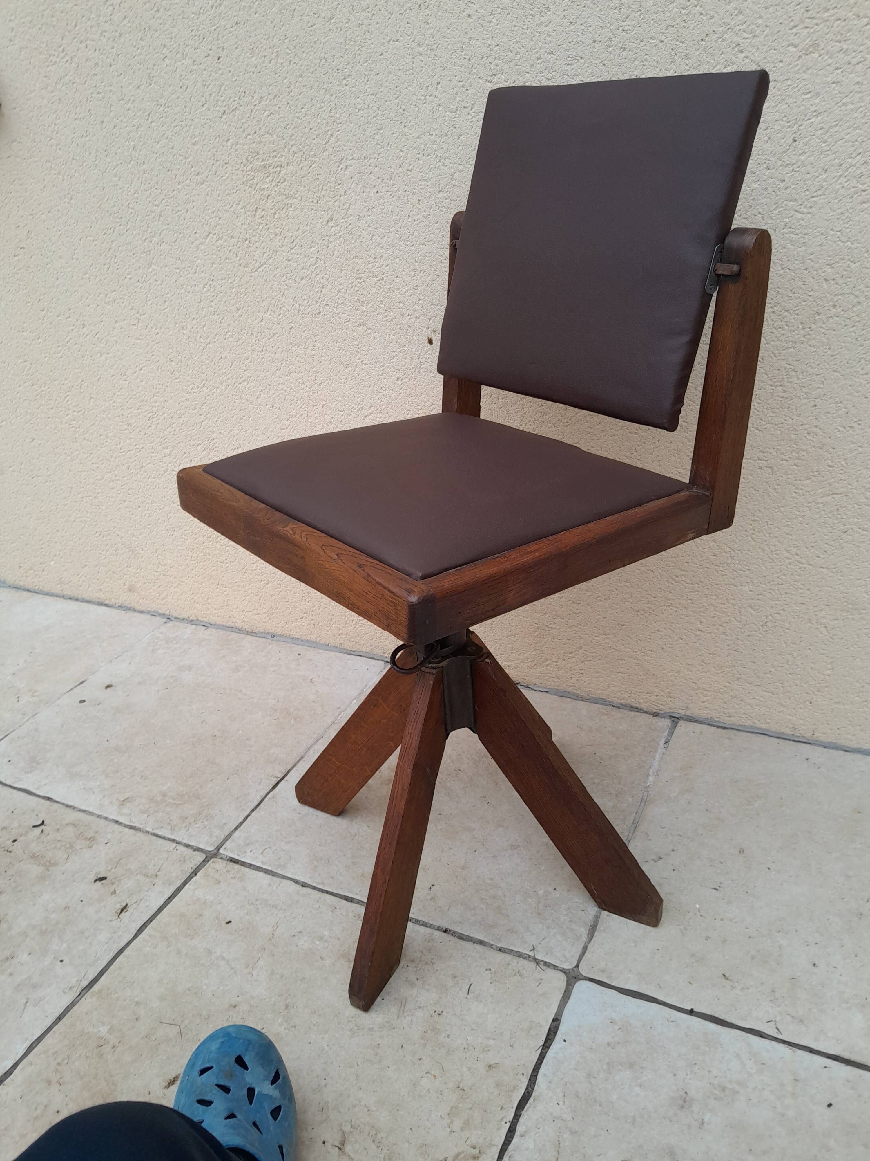 Ancienne chaise de bureau ou architecte tripode vintage