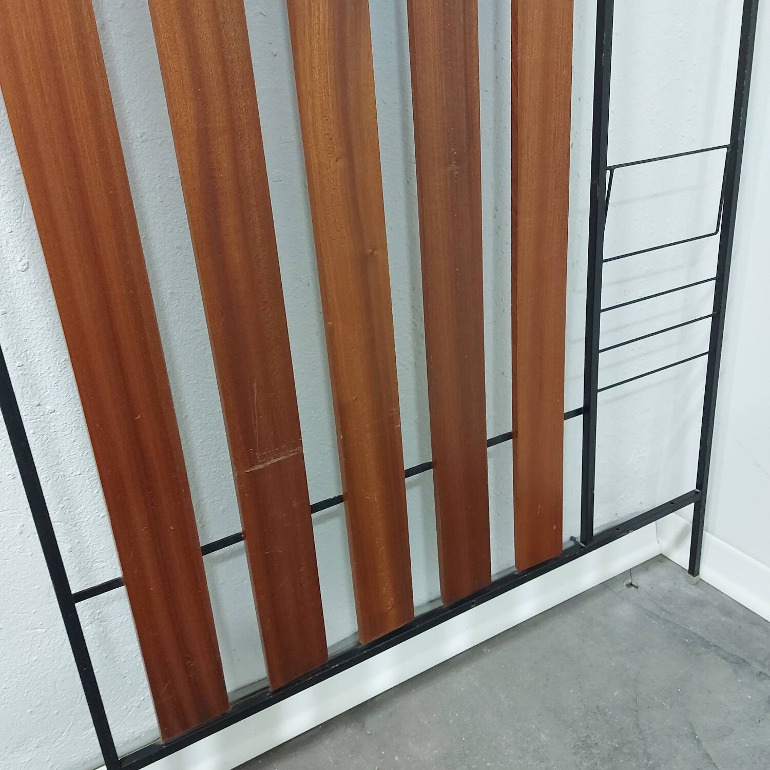 Cintre mural années 1970