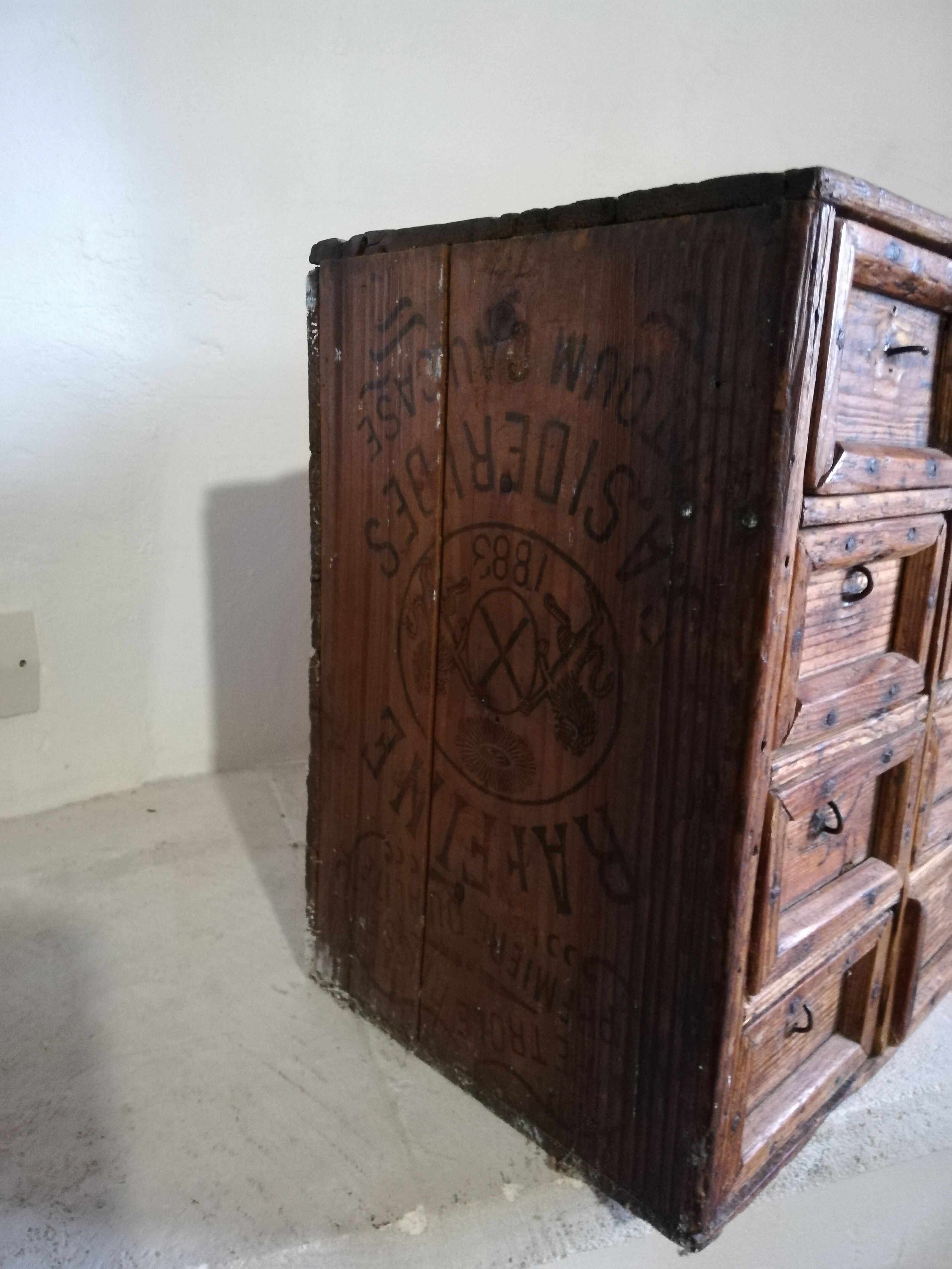 Multi-drawer craft furniture