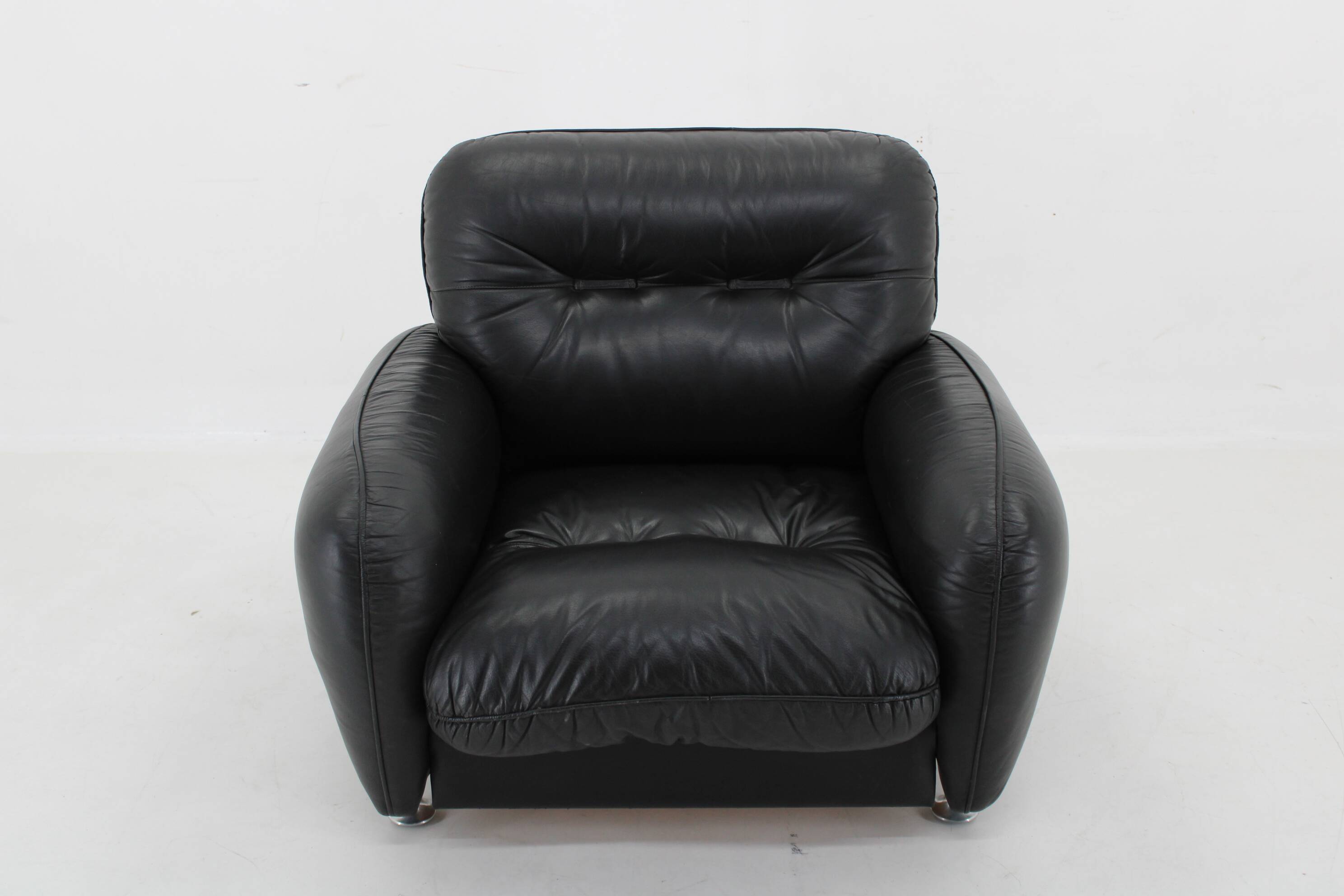 1970s Italian Armchair in Black Leather