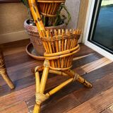 Rattan cobra plant holder