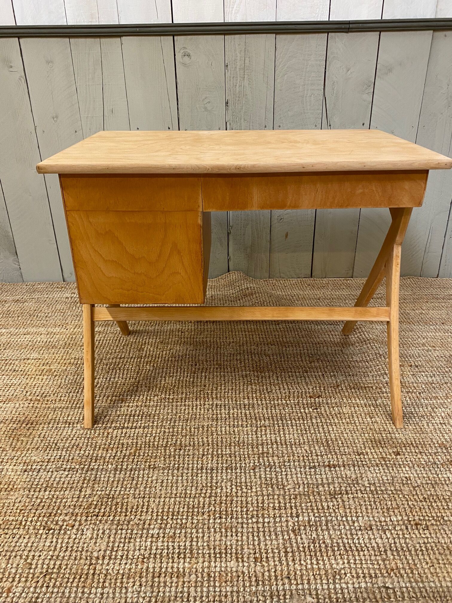 Desk of the 50s with 5 drawers
