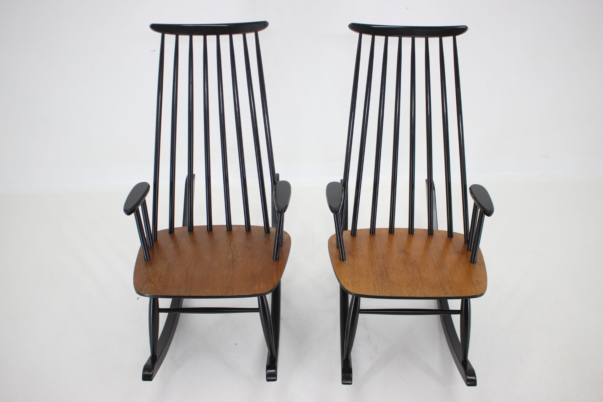 1960s Pair of Varjosen Puunjalostus Beech Rocking Chair, Finland