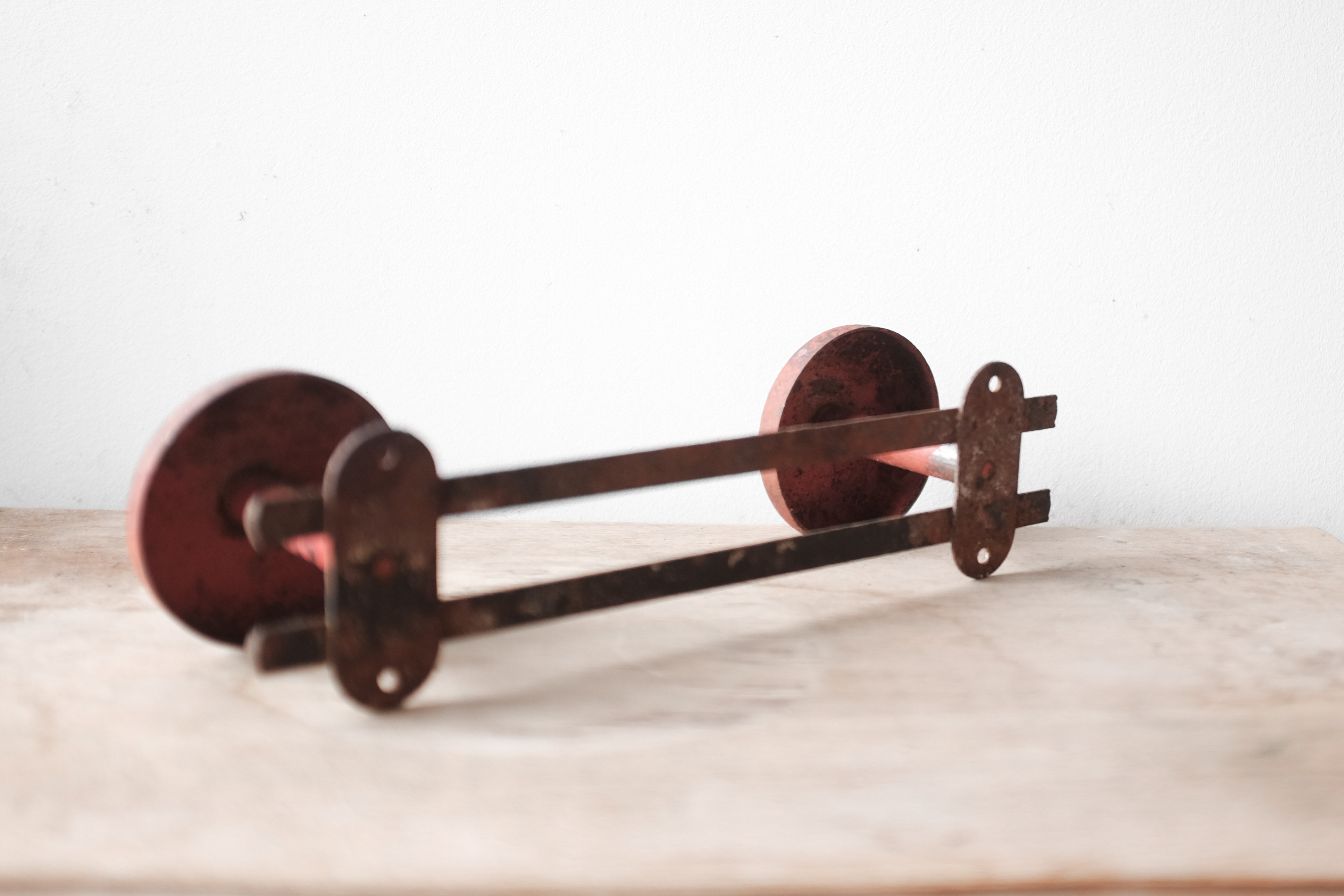 Coatrack, 2 red balls - 1950