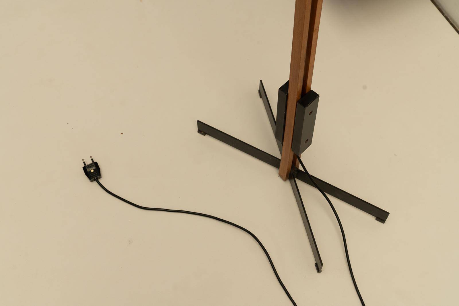 Articulated floor lamp By Gemma Bernal for Tramo 1970's