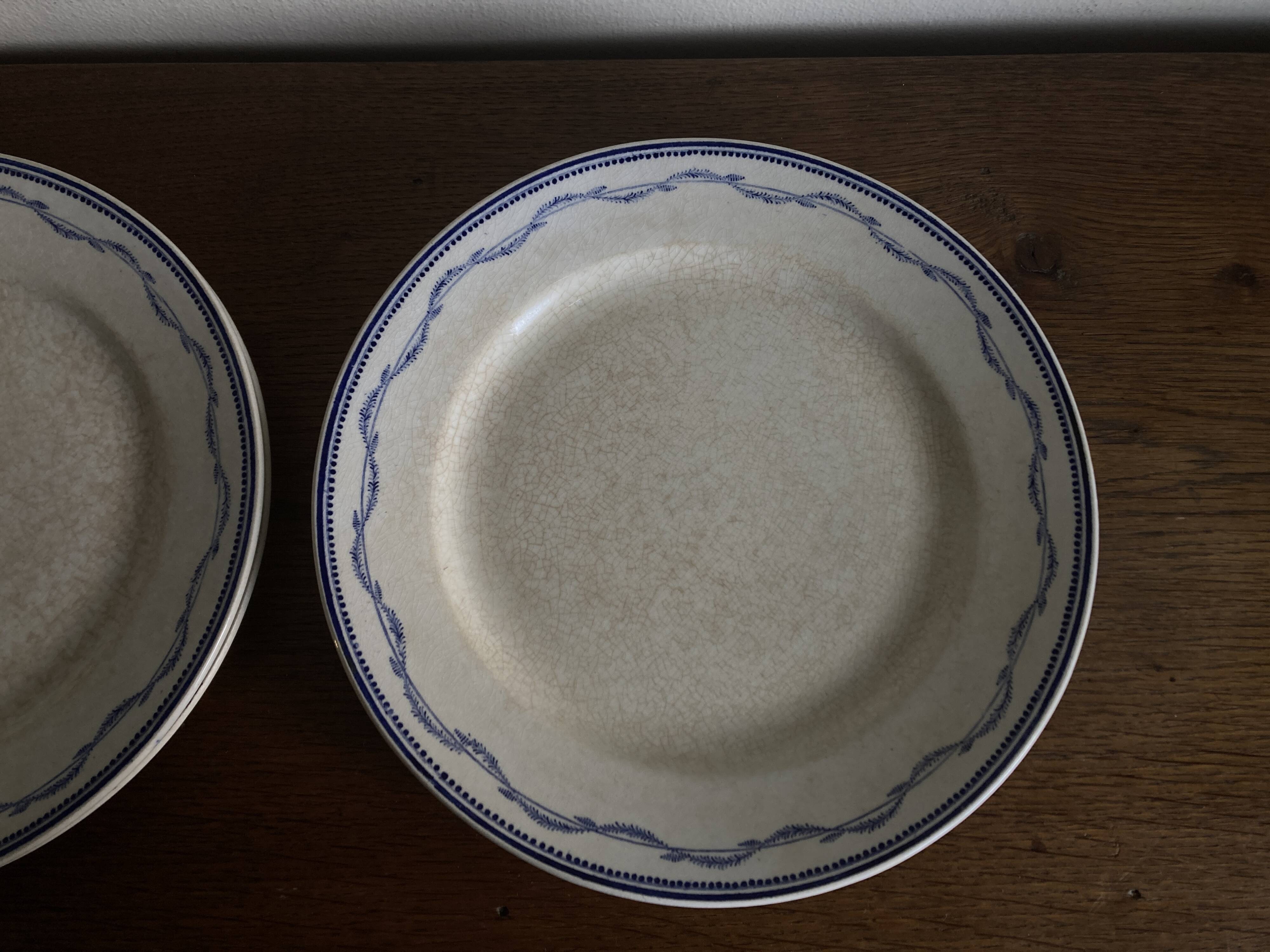 Set of 5 Tournai plates with twig neo-classical design, mid-19th century, ironstone.