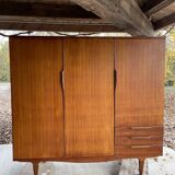 Design chest in teak