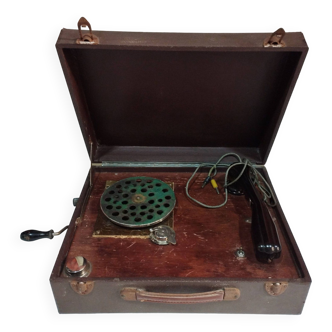 ancien gramophone phonographe de voyage dans sa valise en bois