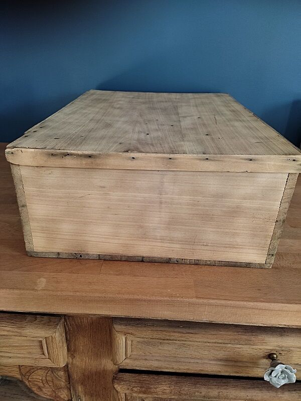 Trunk suitcase box solid wood
