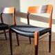 Paire de chaises Niels O. Møller modèle 75 – teck & cordage noir refait