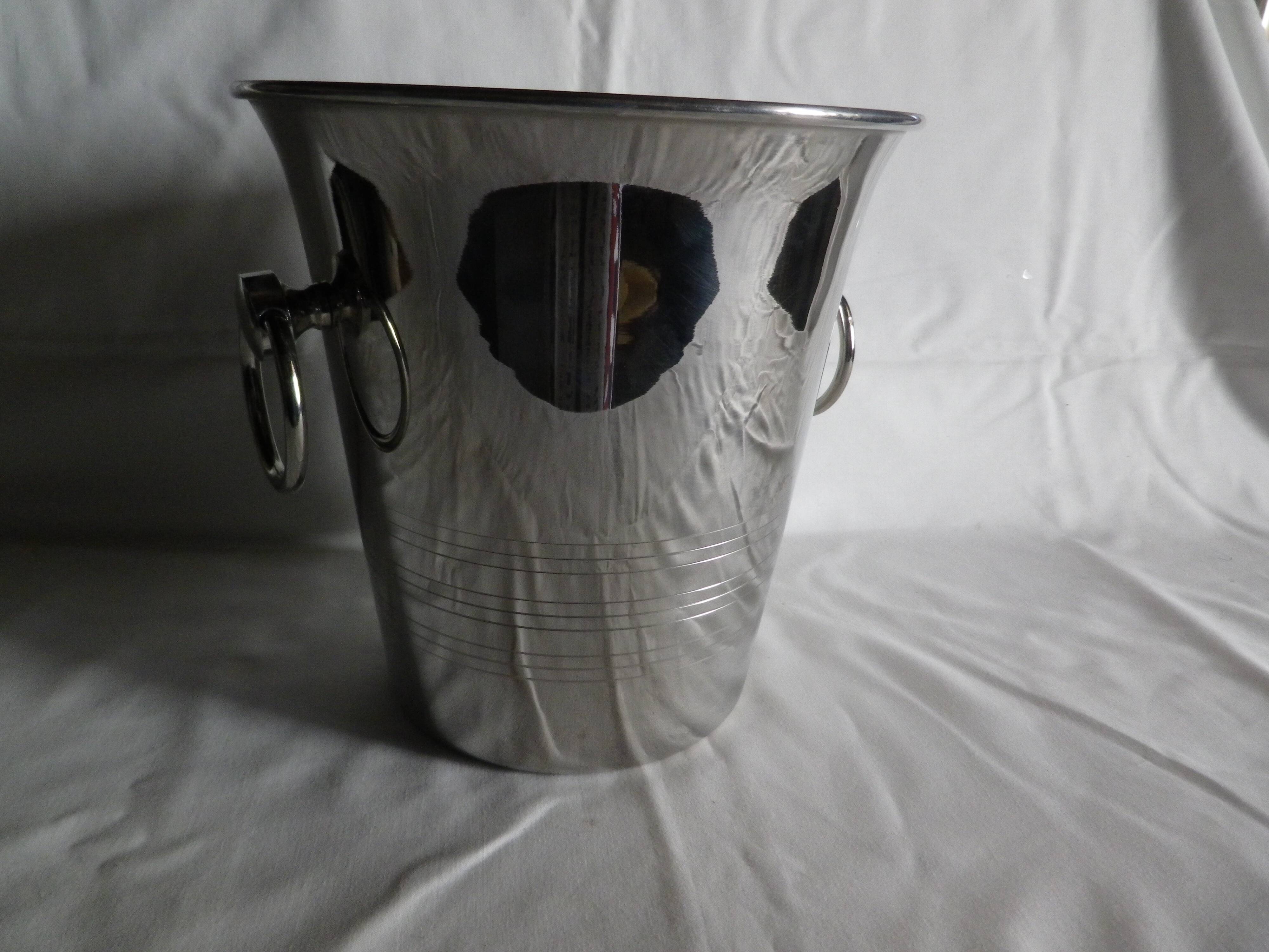Champagne bucket guy degrenne