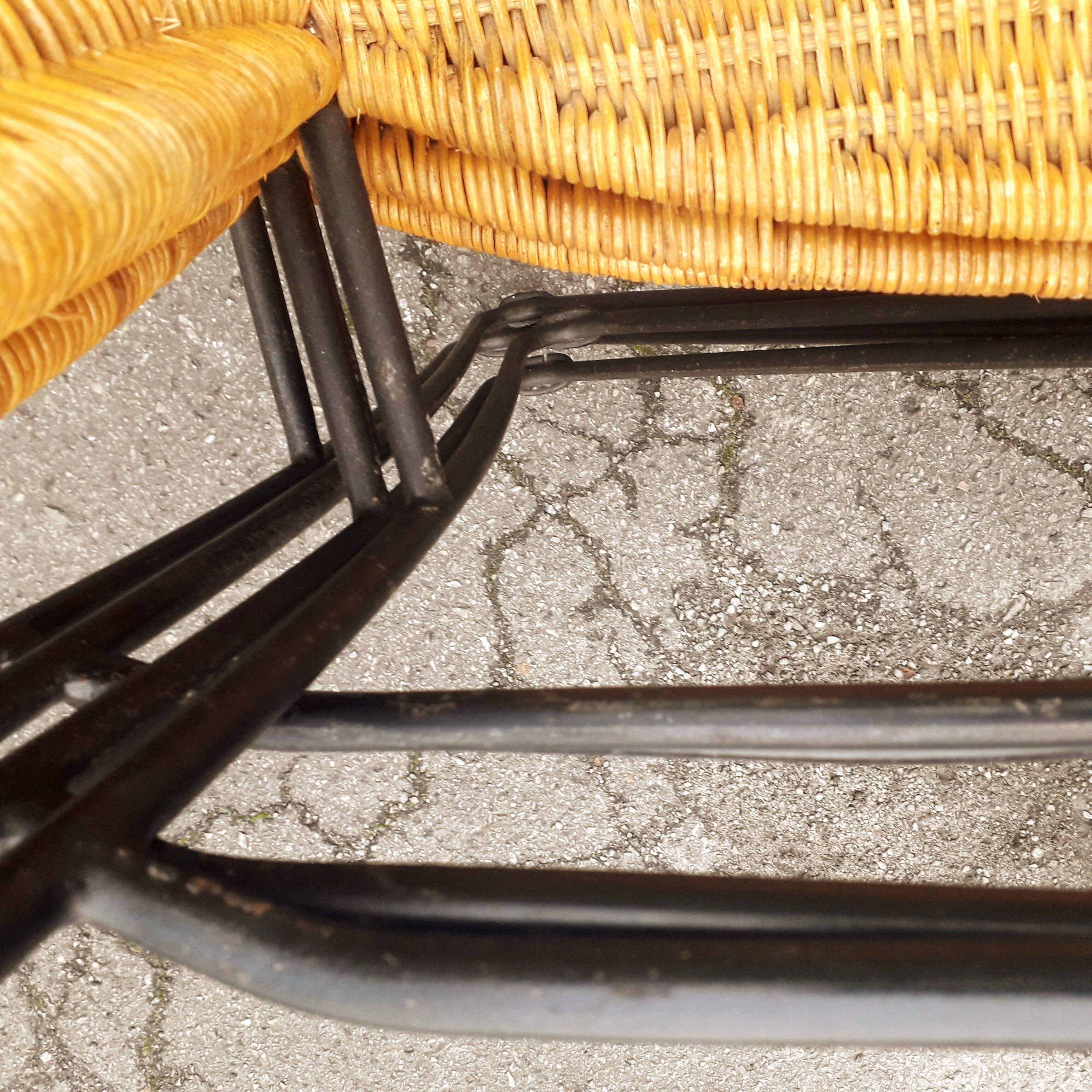 4 armrests wrought iron rattan