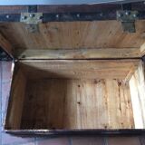 Travel trunk end 19 th century entirely renovated