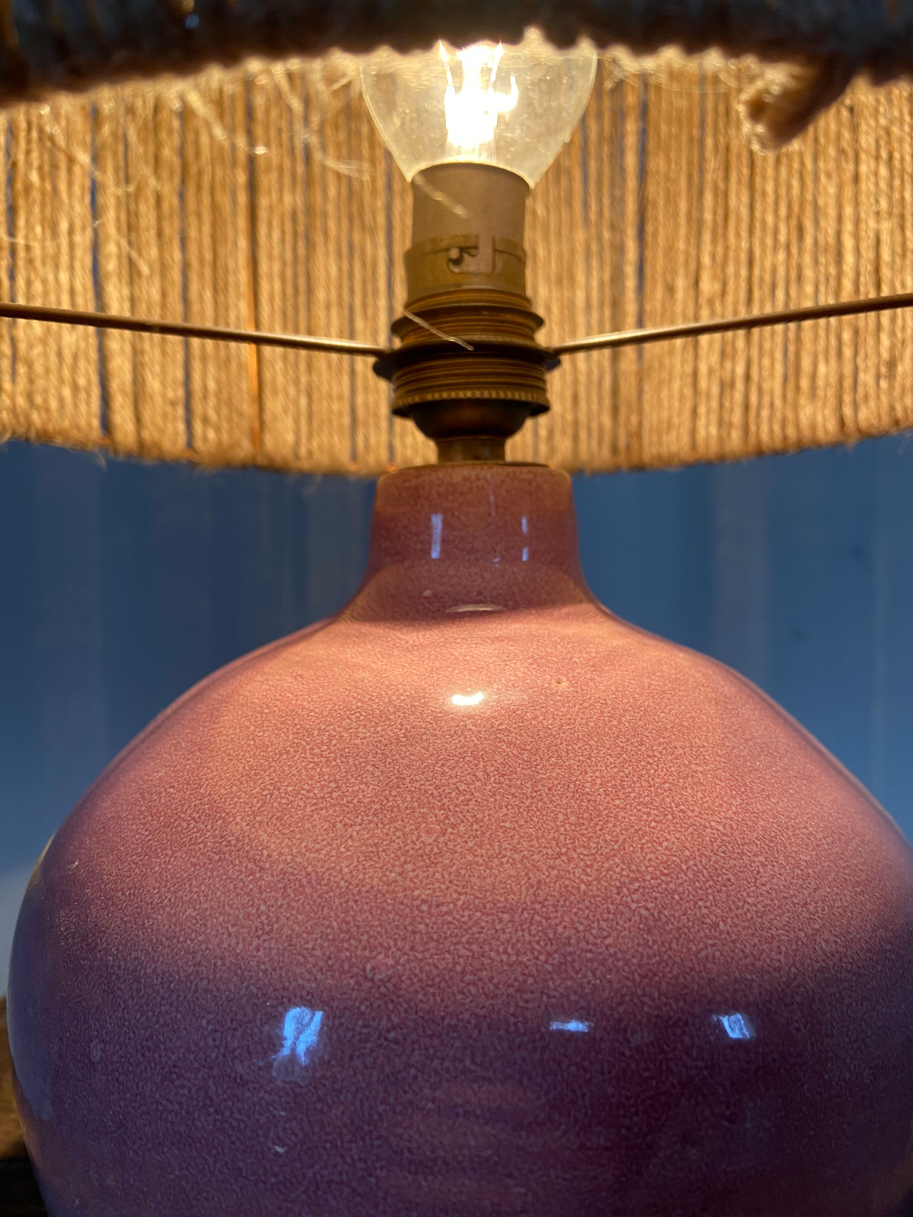 Vintage lamp in pink stoneware and rope years 60-70