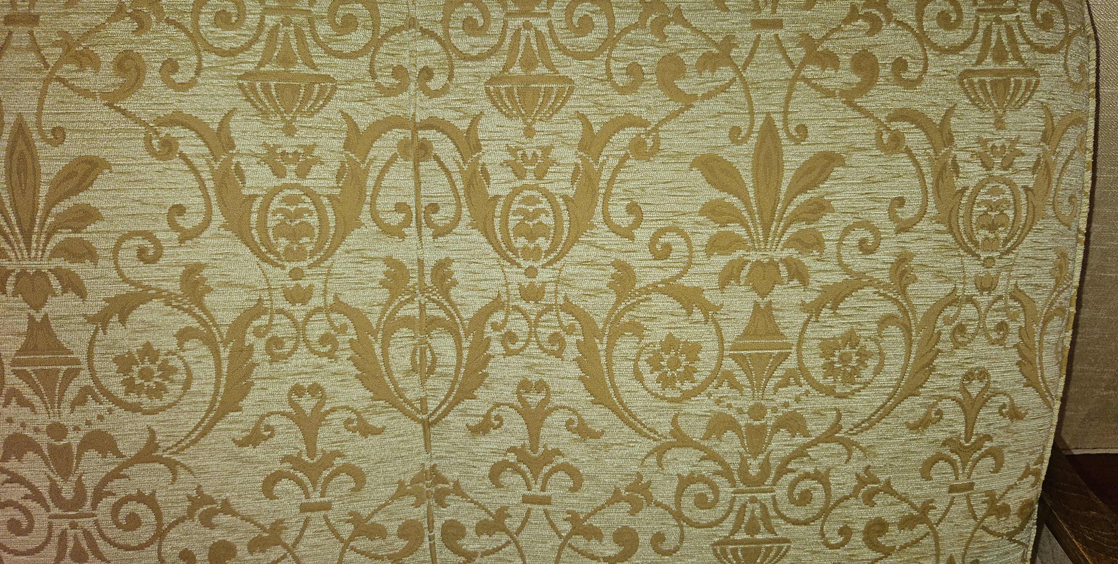 Vintage 3-piece living room in beige fabric