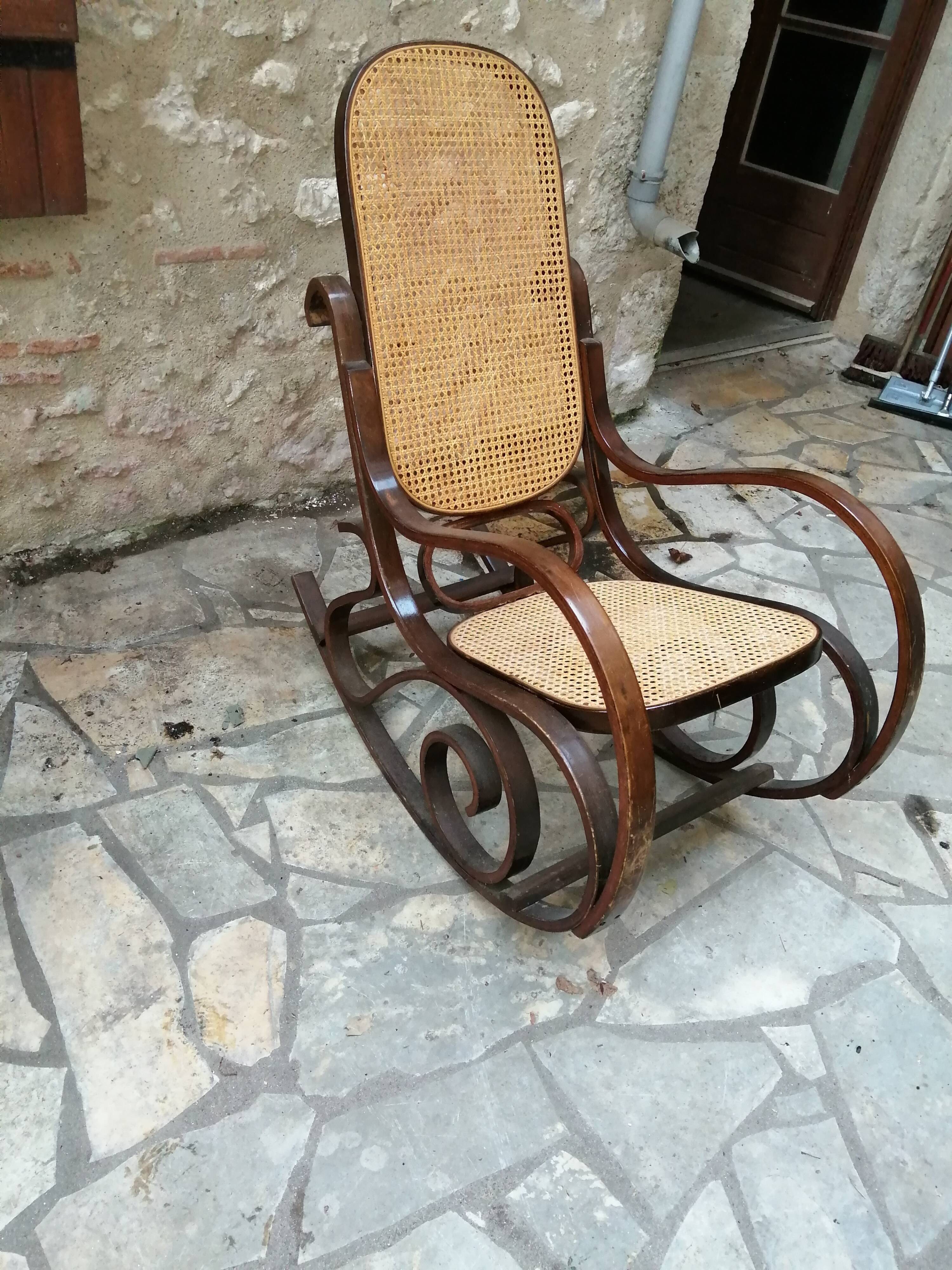 Vintage rocking chair bentwood chania
