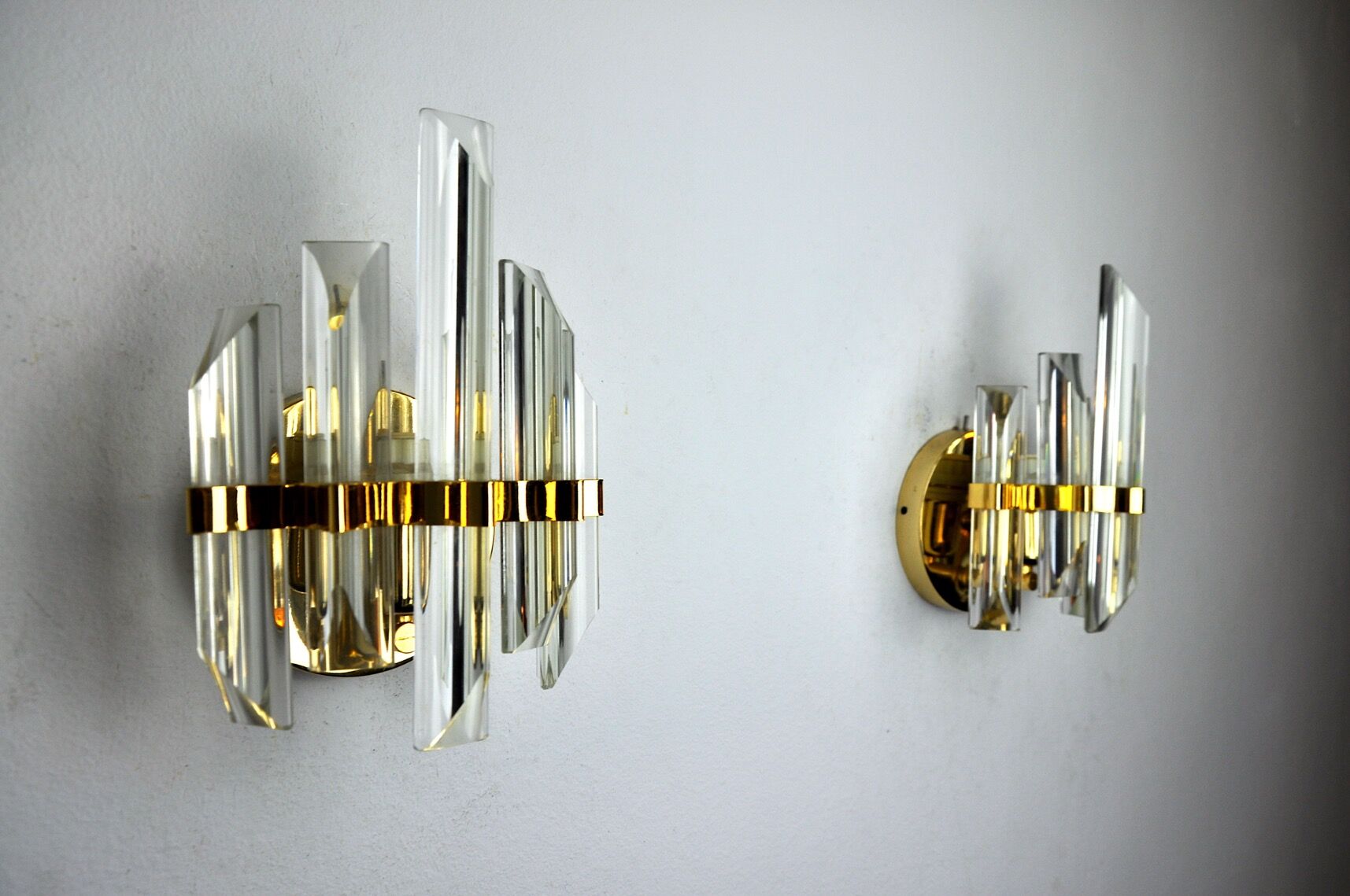 Pair of Venini glass wall lamps, Italy, 1970