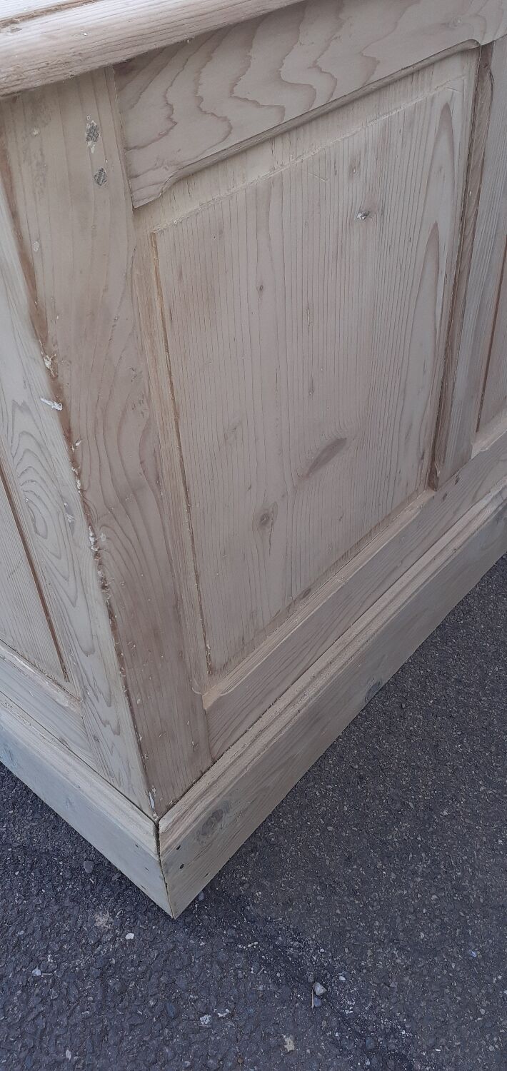 Counter trade furniture