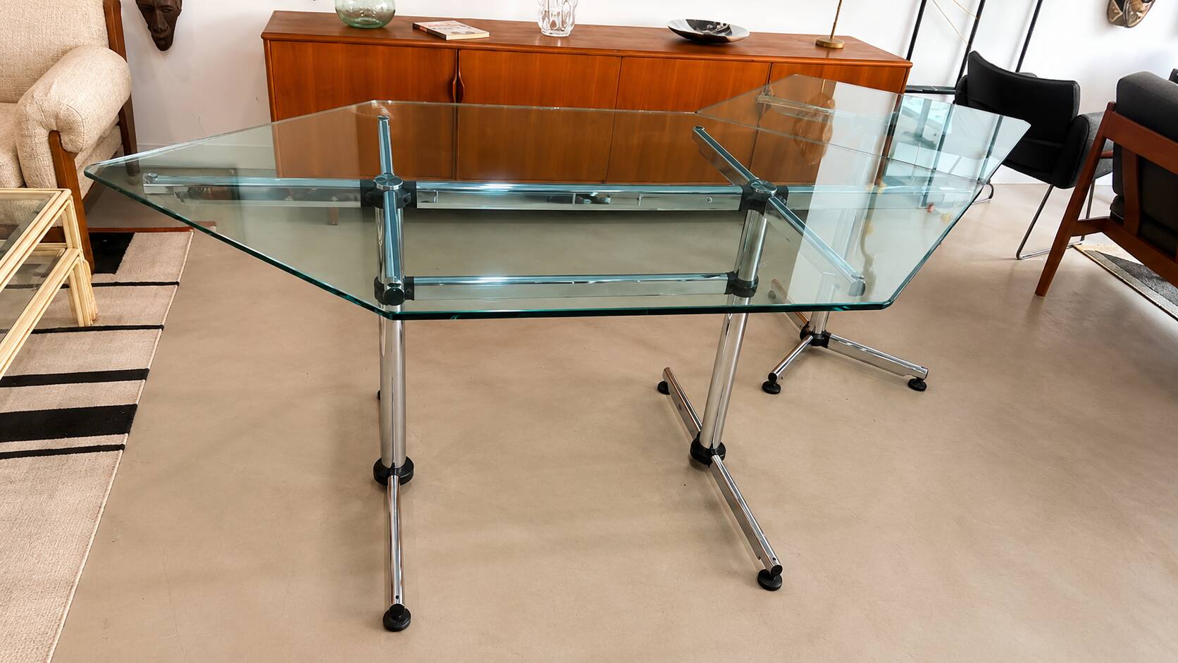 USM Haller Kitos desk