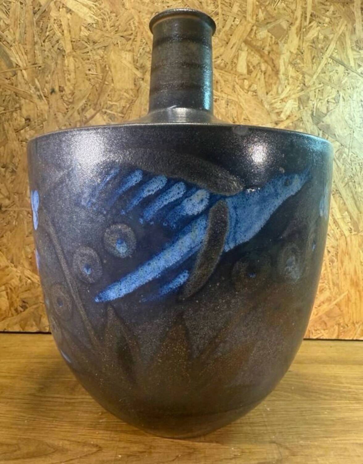 Primavera Art Deco vase, glazed stoneware with blue bird decoration by Marguerite Lehm.