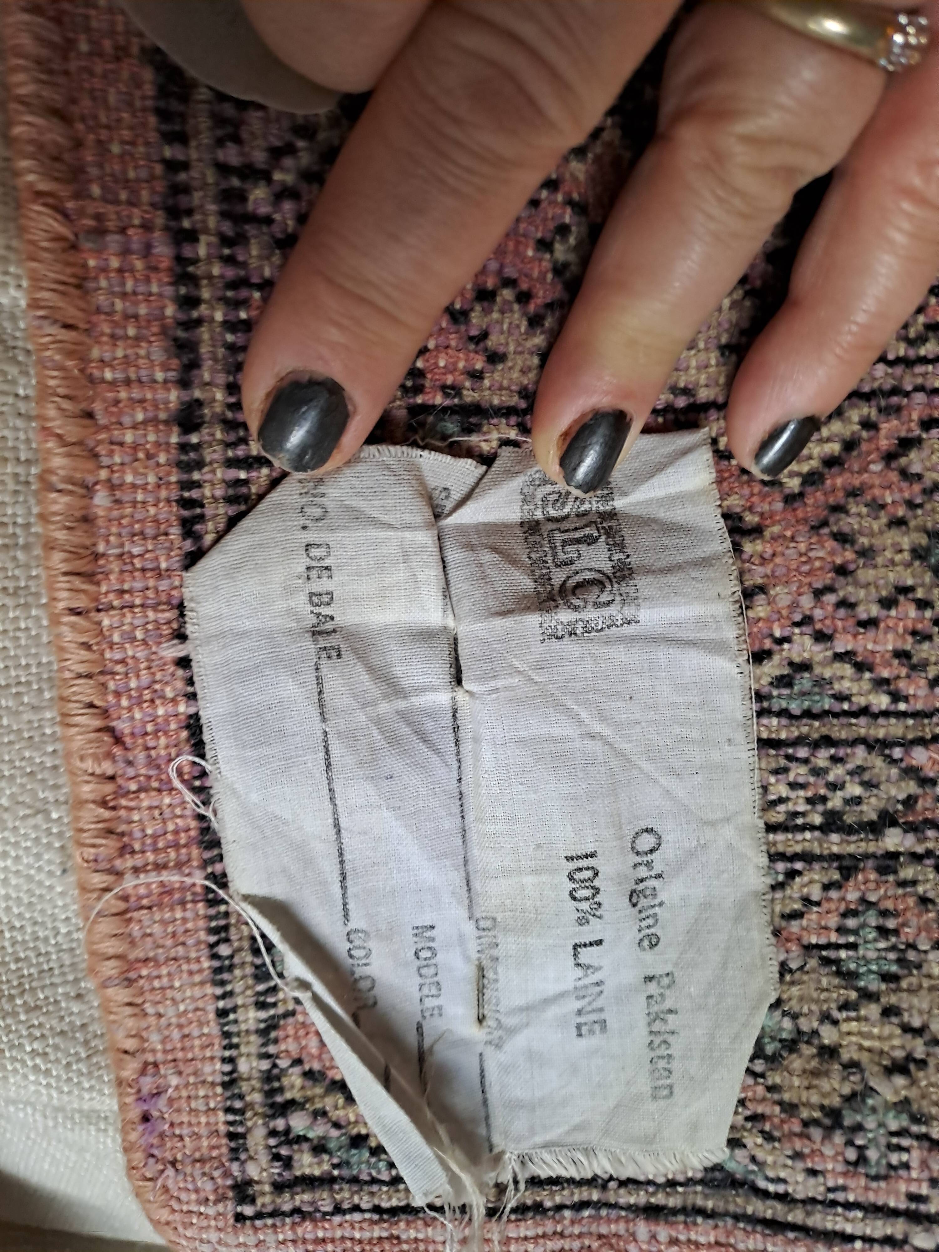 Handmade wool rugs oriental style rectangular Pakistan 1990 vintage pink gray