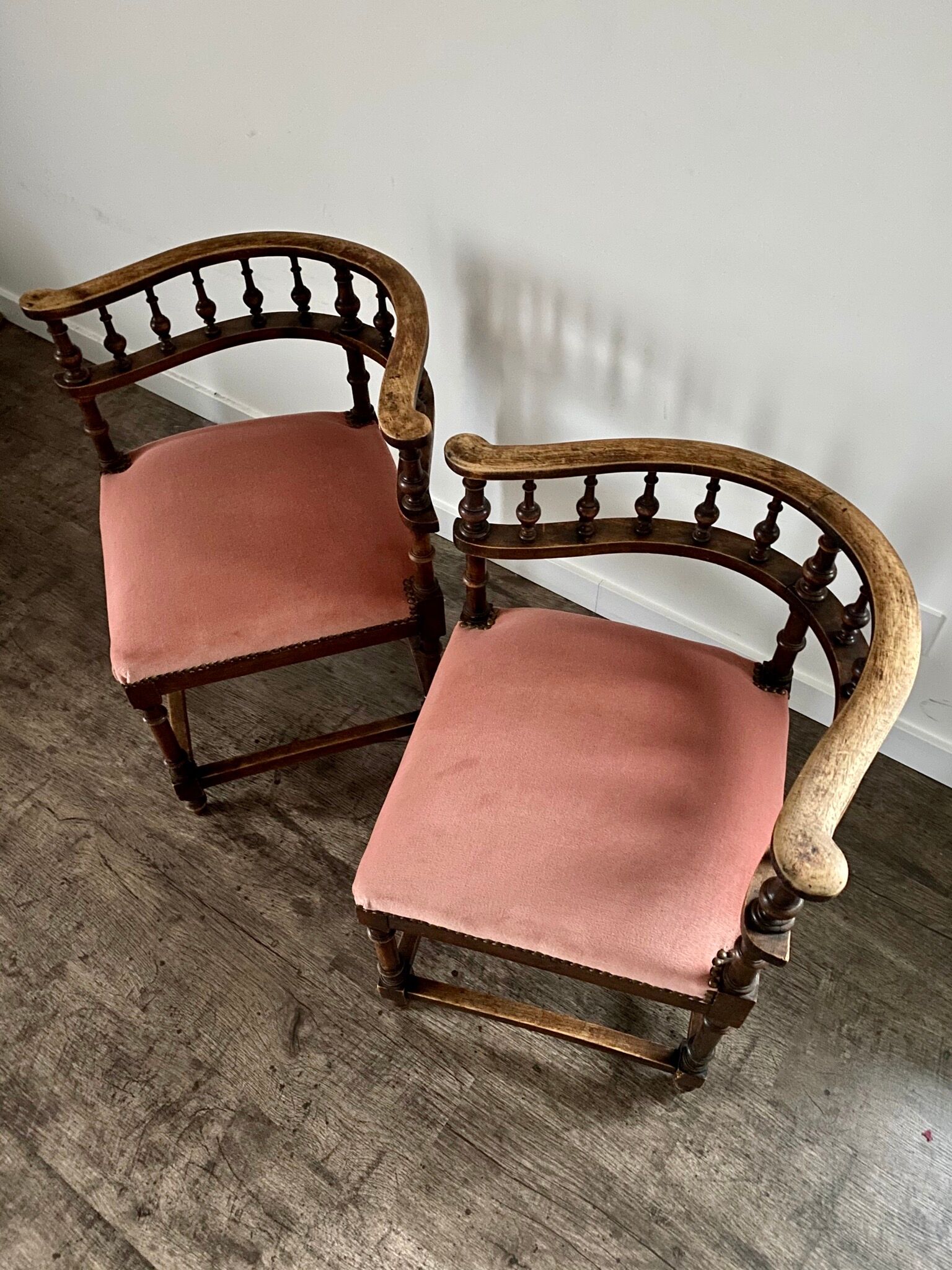 Pair of Renaissance-style corner chairs