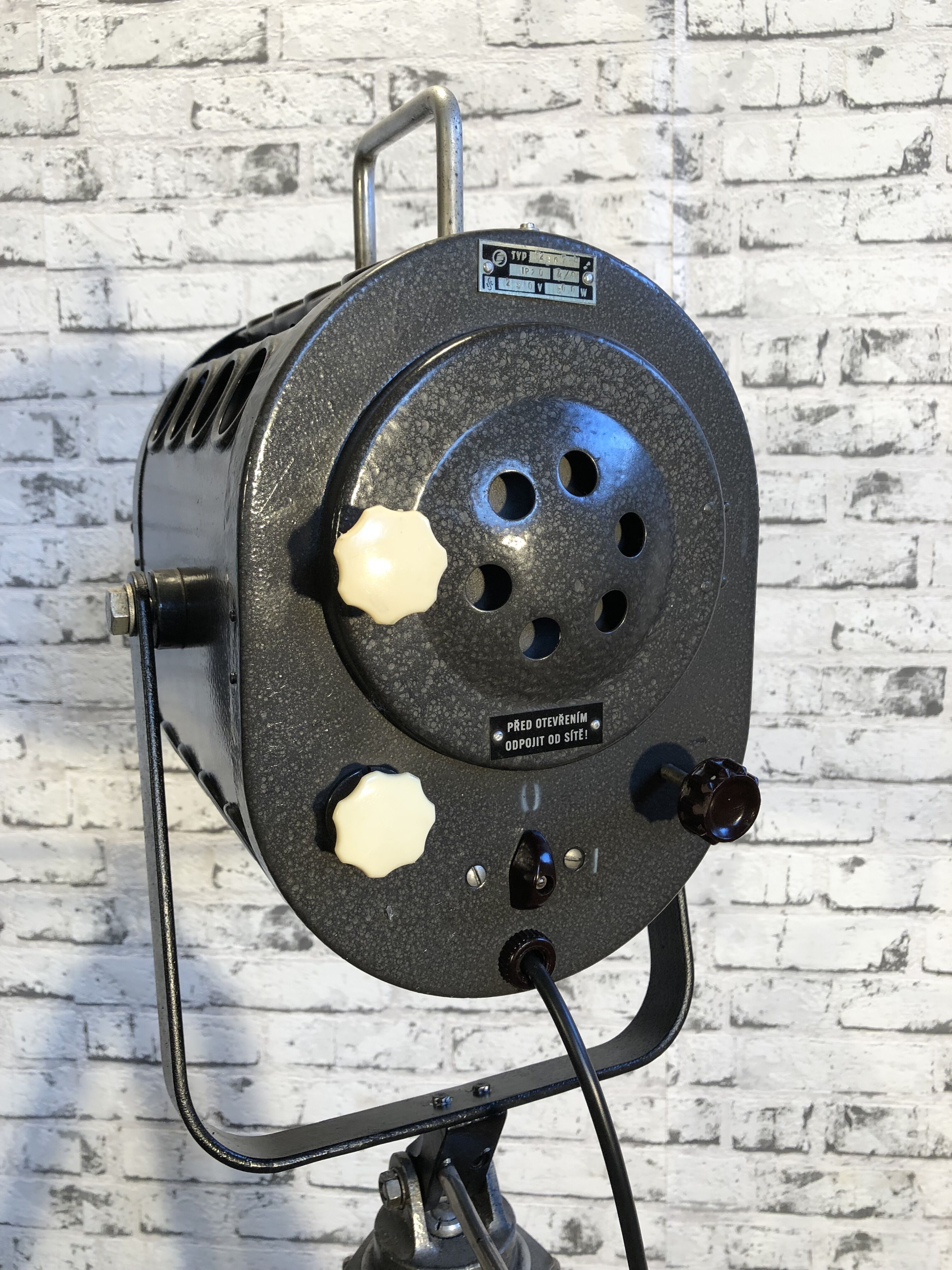 Projecteur de théâtre sur trépied vintage, années 1960