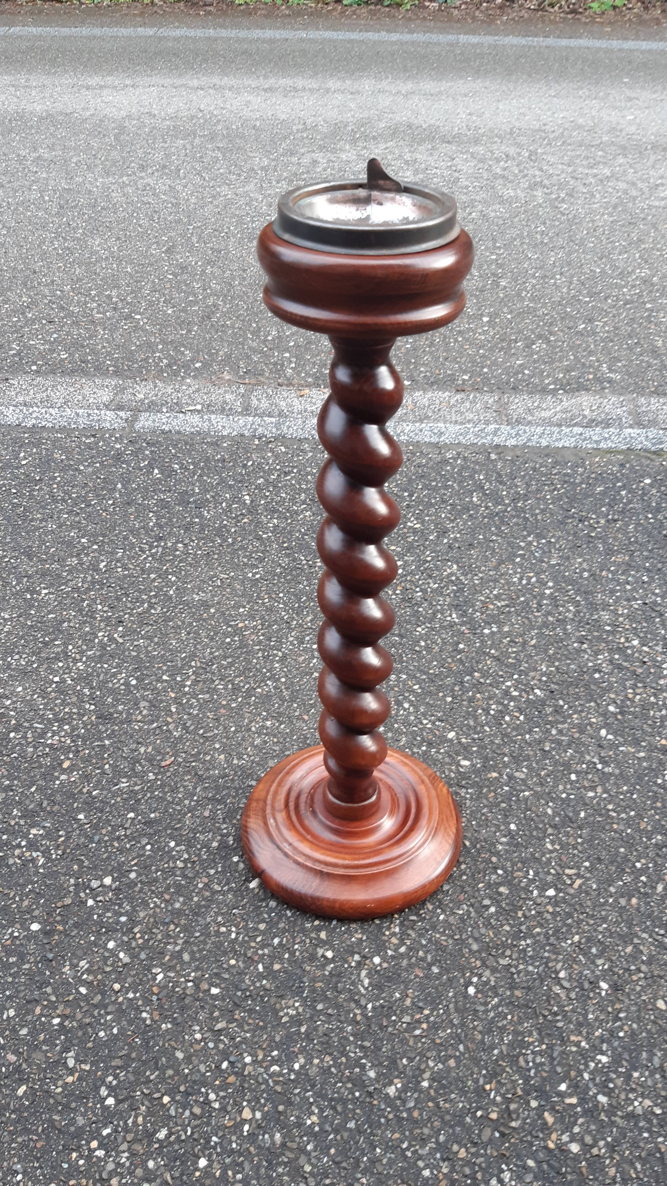 Ashtray on twisted wooden stand from the 70s