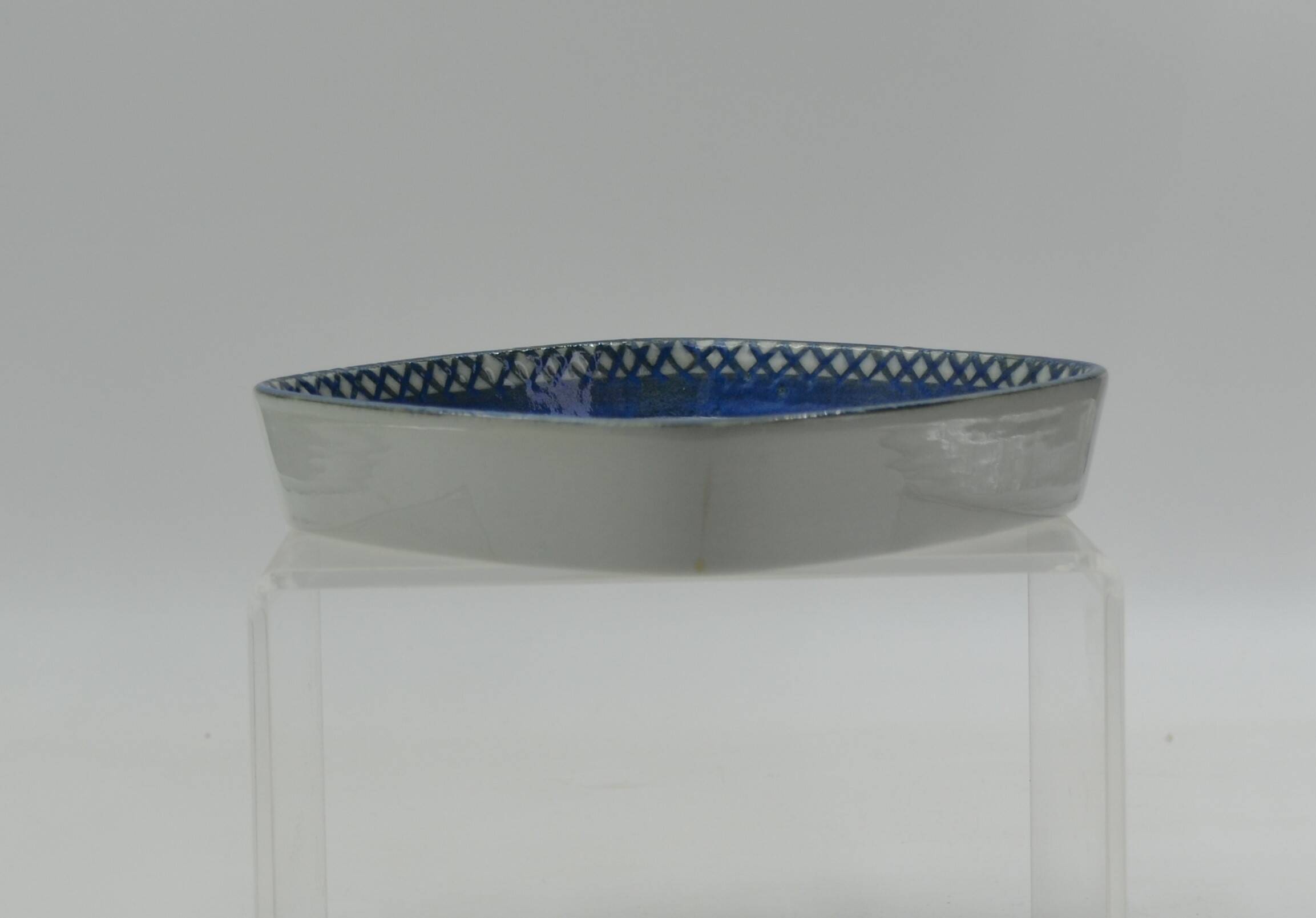 Earthenware plate from the Tenera series by Marianne Johnson for Royal Copenhagen.