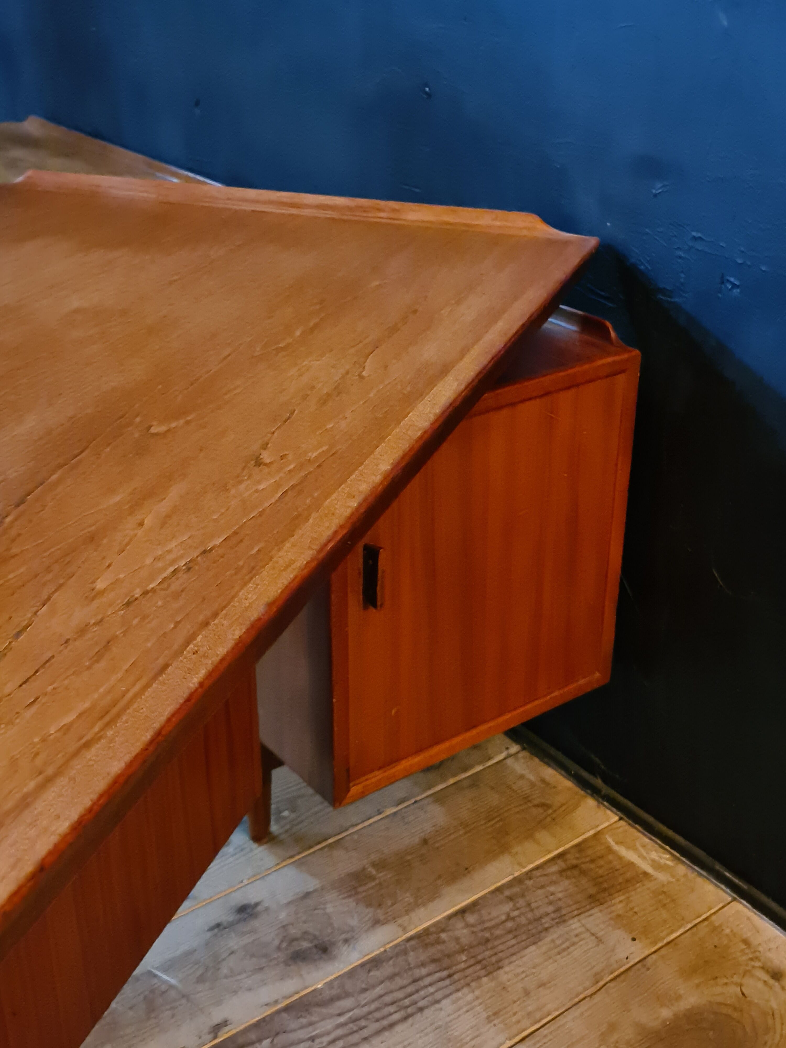 Desk by Arne Vodder edition Sibast 1960