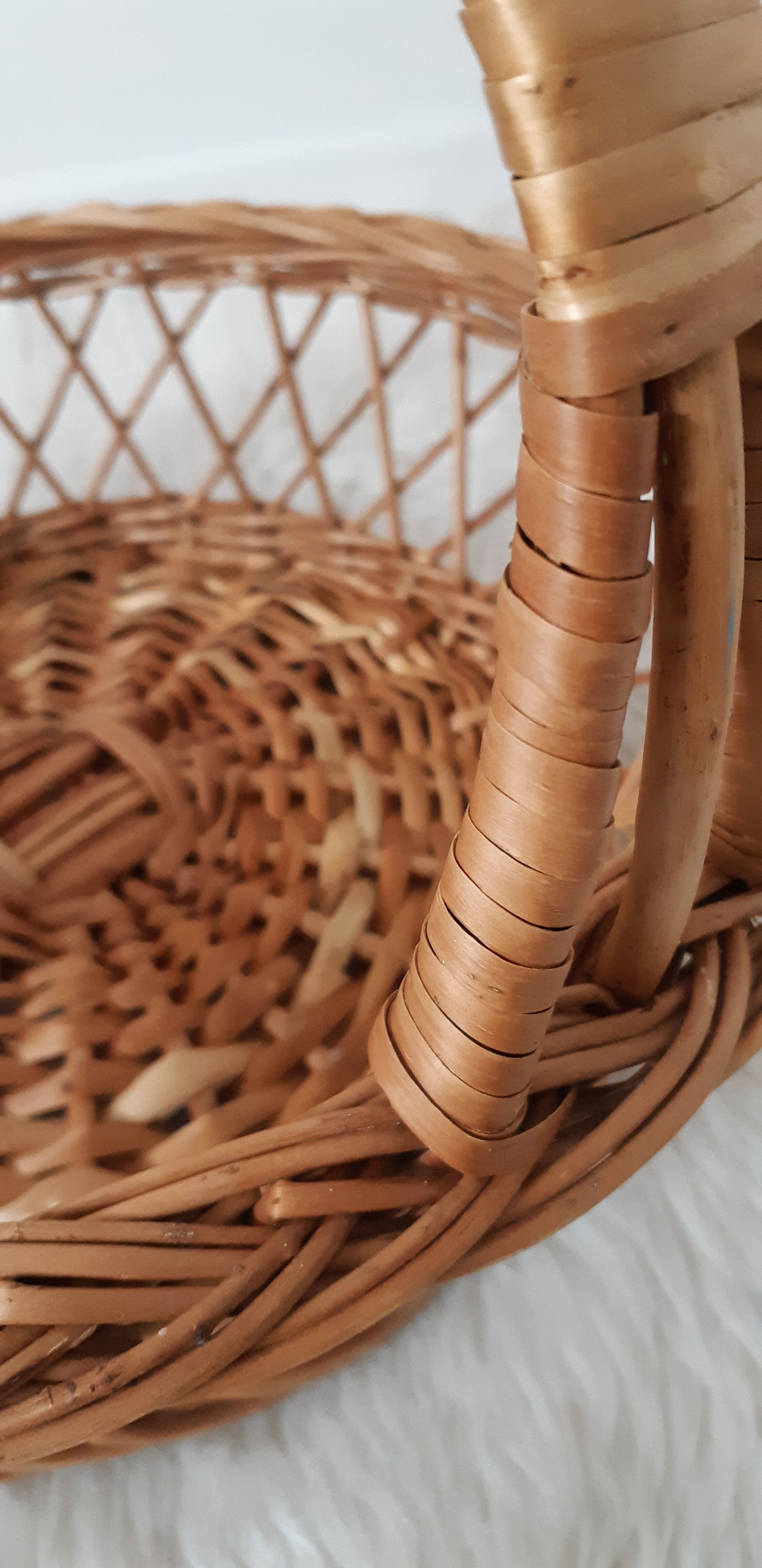 Corbeille panier en rotin osier vintage français