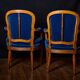 Paire de fauteuils de style Louis XVI rénovés en velours bleu