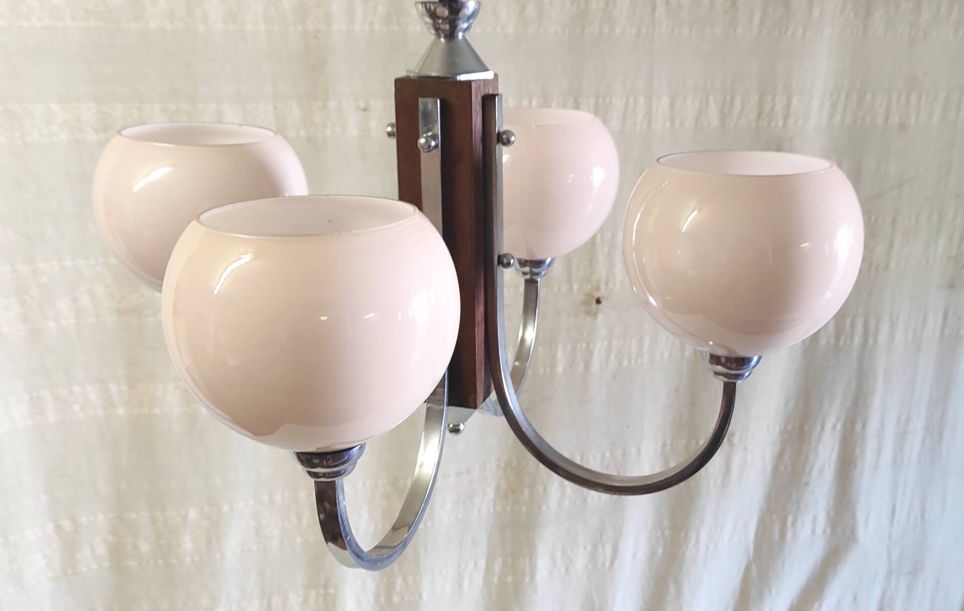 Art Deco chandelier with 4 lights in chrome metal and opaline - 1940s/50s
