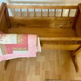 Lit bébé ancienne à bois