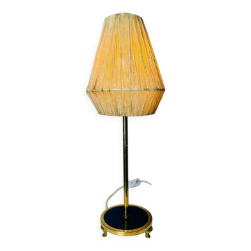 Lampe de table modèle 332 en laiton et fibre naturelle par Eae, Suède, années 1950.