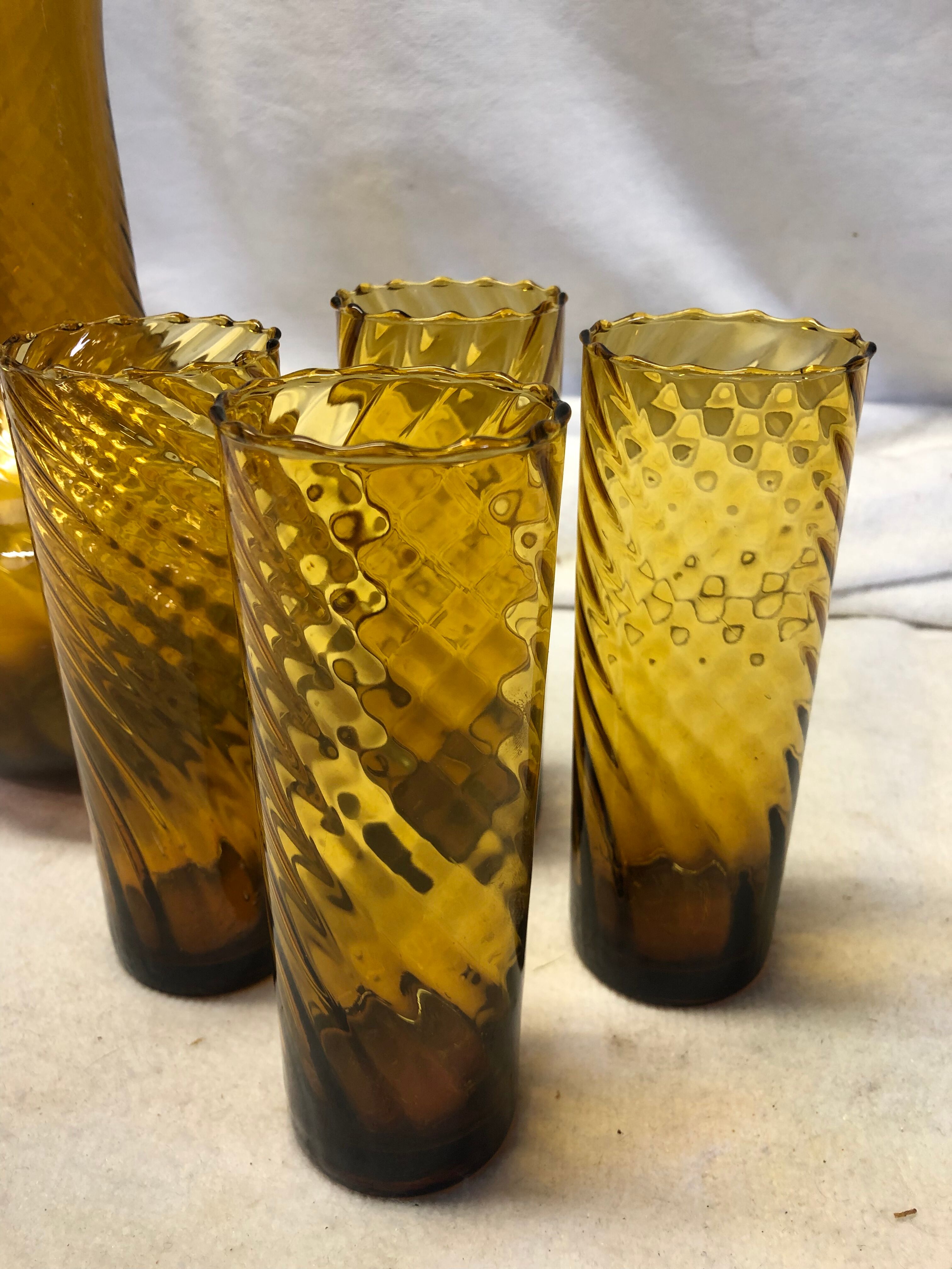 Carafe set and 4 glass blown glasses