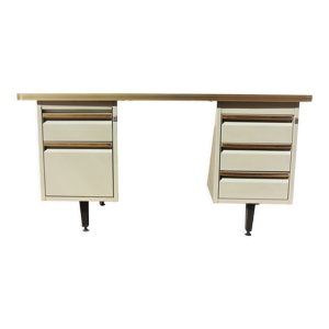 Bureau de ministre en