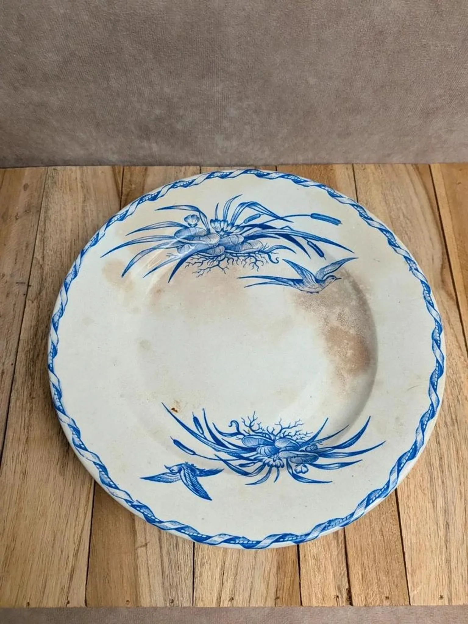 Compotier sur pied bas Terre de fer HB Choisy-le-Roi – Décor oiseaux bleu