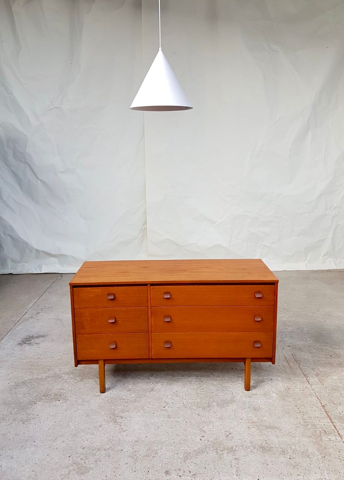 Dresser in teak